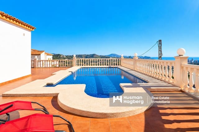 4 soveværelse Villa til salg i Oltamar - Cucarres, Calpe / Calp med swimmingpool garage - € 649.000 (Ref: 10170418)