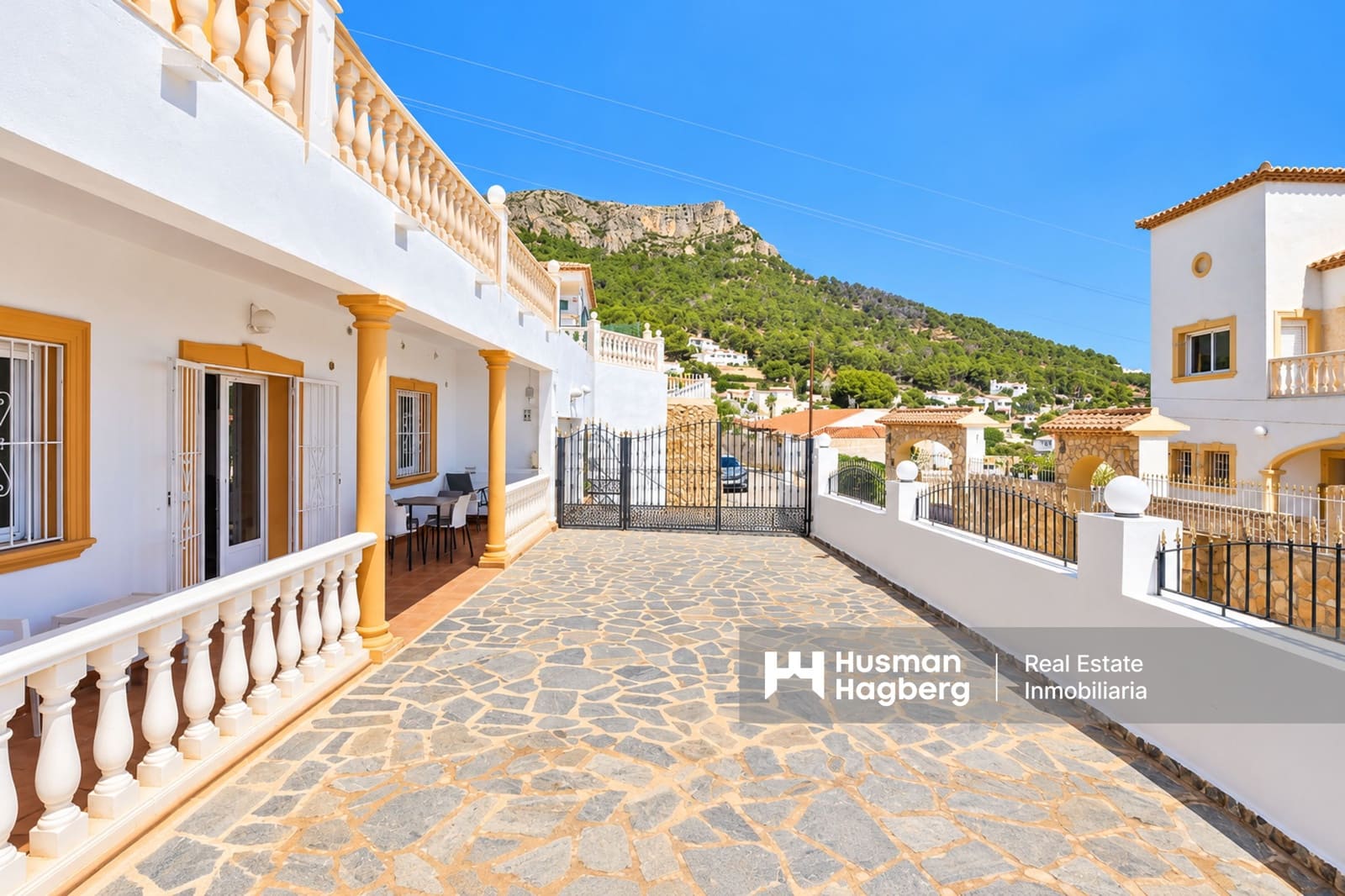 4 soverom Villa til salgs i Calpe / Calp med svømmebasseng garasje - € 649 000 (Ref: 10170418)