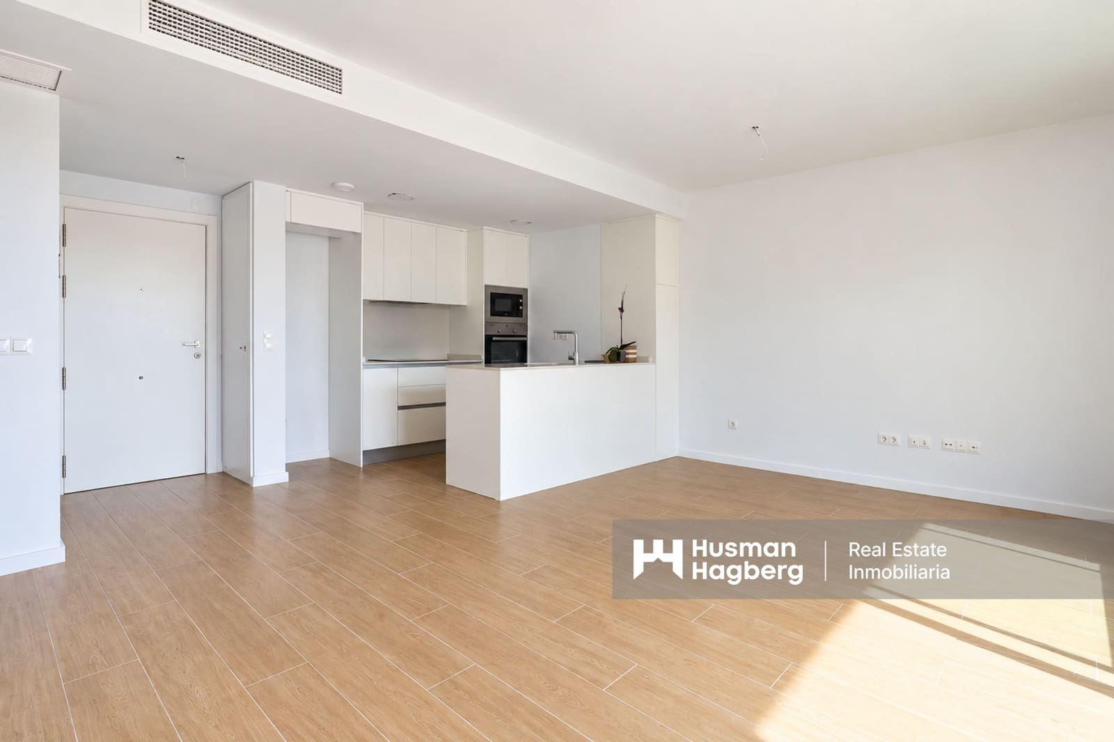 2 bedroom Apartment for sale in Denia with pool garage - € 349,000 (Ref: 10176254)