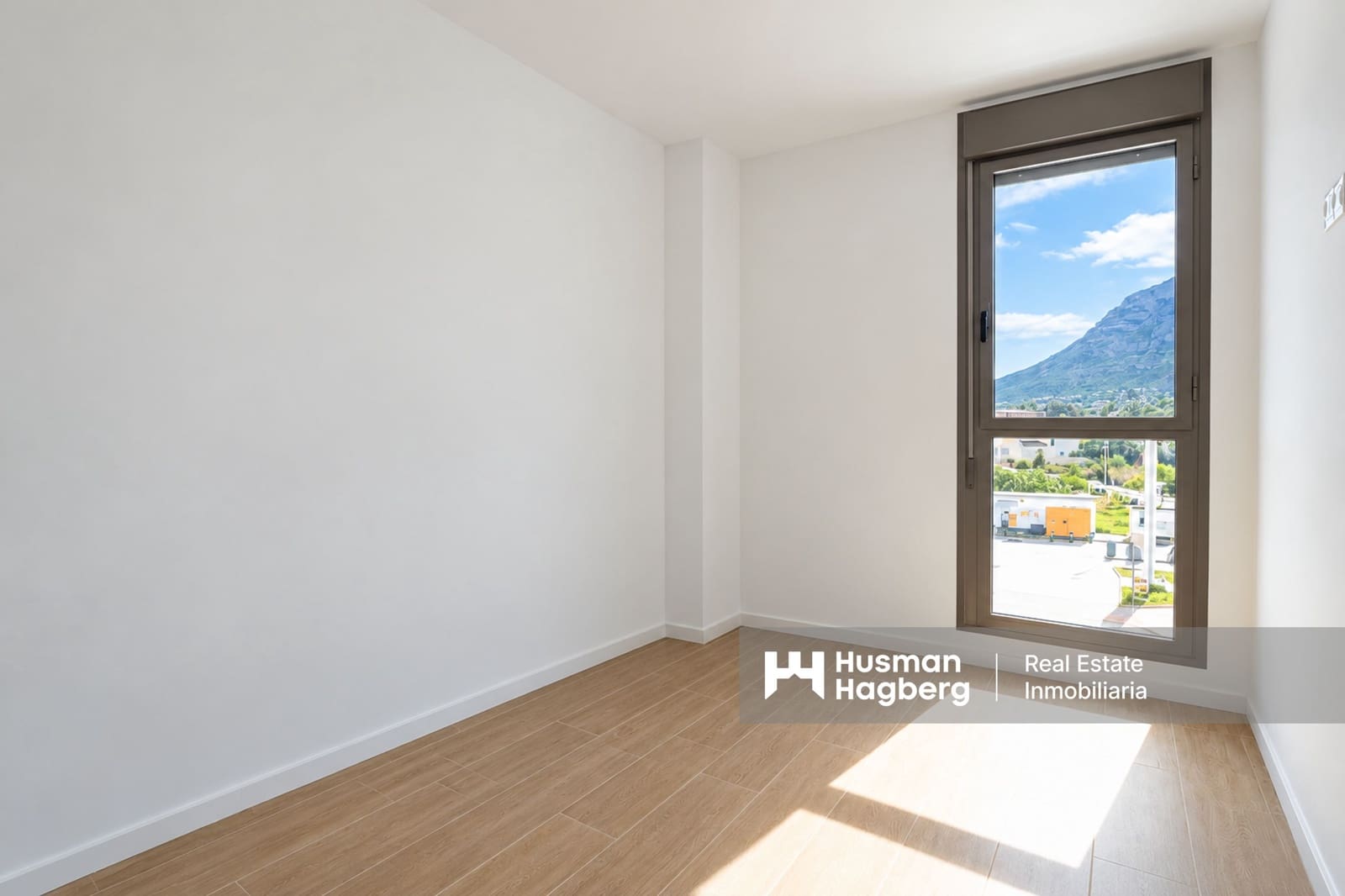 2 bedroom Apartment for sale in Denia with pool garage - € 349,000 (Ref: 10176254)