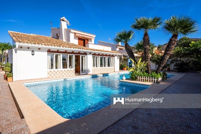 6 soverom Villa til salgs i Rincón Bajo, Benidorm med svømmebasseng - € 800 000 (Ref: 9109990)