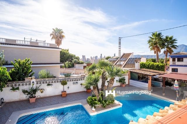 6 soverom Villa til salgs i Rincón Bajo, Benidorm med svømmebasseng - € 800 000 (Ref: 9109990)