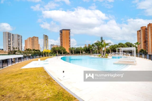 2 soveværelse Lejlighed til salg i Playa Poniente, Benidorm med swimmingpool - € 535.000 (Ref: 9113751)