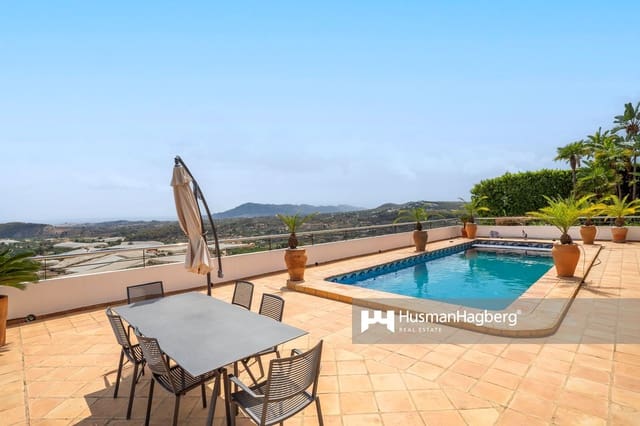 5 slaapkamer Villa te koop in Callosa d'En Sarrià met zwembad - € 950.000 (Ref: 9145158)