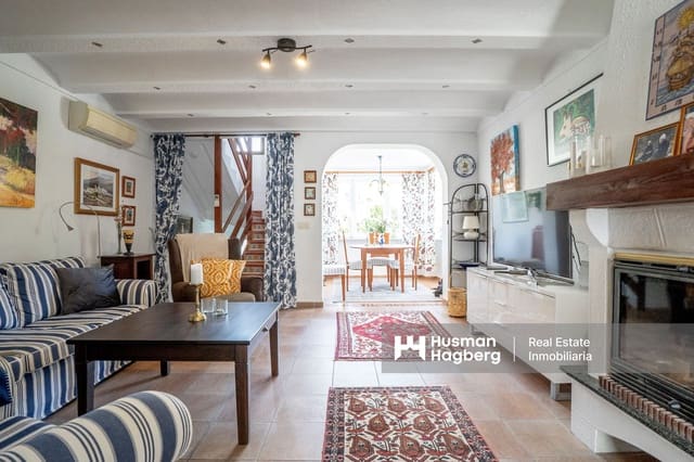 2 makuuhuone Omakotitalo myytävänä paikassa Albir, Alfaz del Pi / L'Alfàs del Pi mukana uima-altaan - 325 000 € (Ref: 9344247)