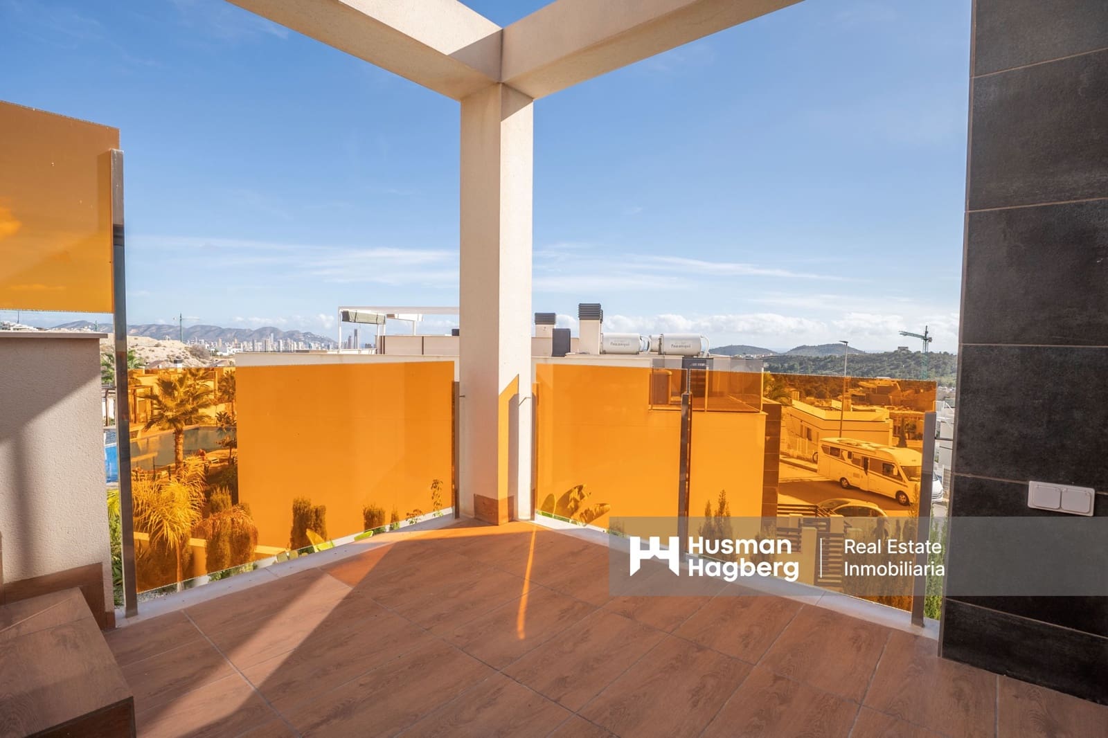 3 soveværelse Lejlighed til salg i Benidorm med swimmingpool - € 389.000 (Ref: 9371576)