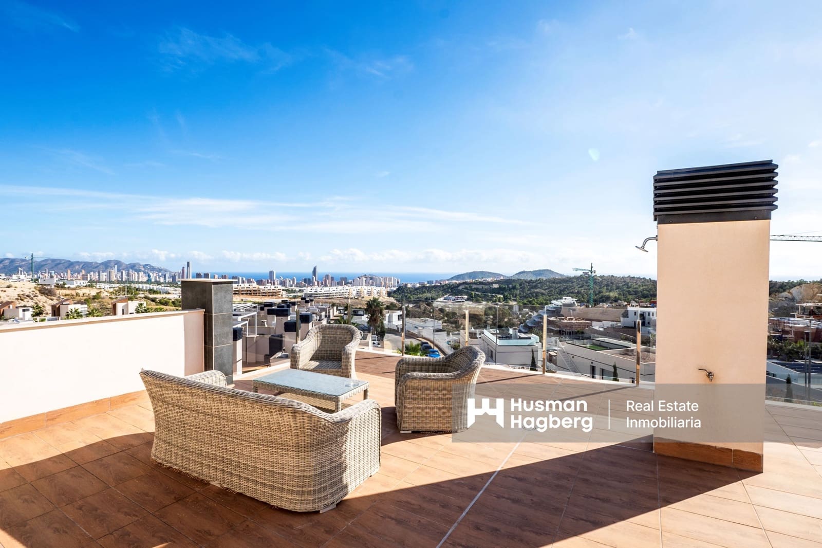 3 soveværelse Lejlighed til salg i Benidorm med swimmingpool - € 389.000 (Ref: 9371576)