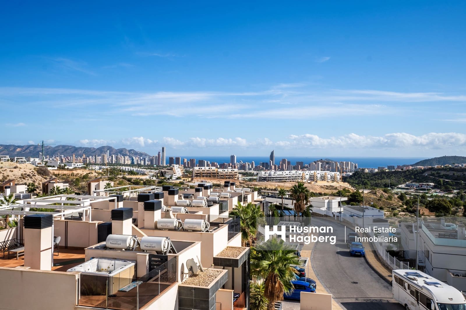 3 soveværelse Lejlighed til salg i Benidorm med swimmingpool - € 389.000 (Ref: 9371576)