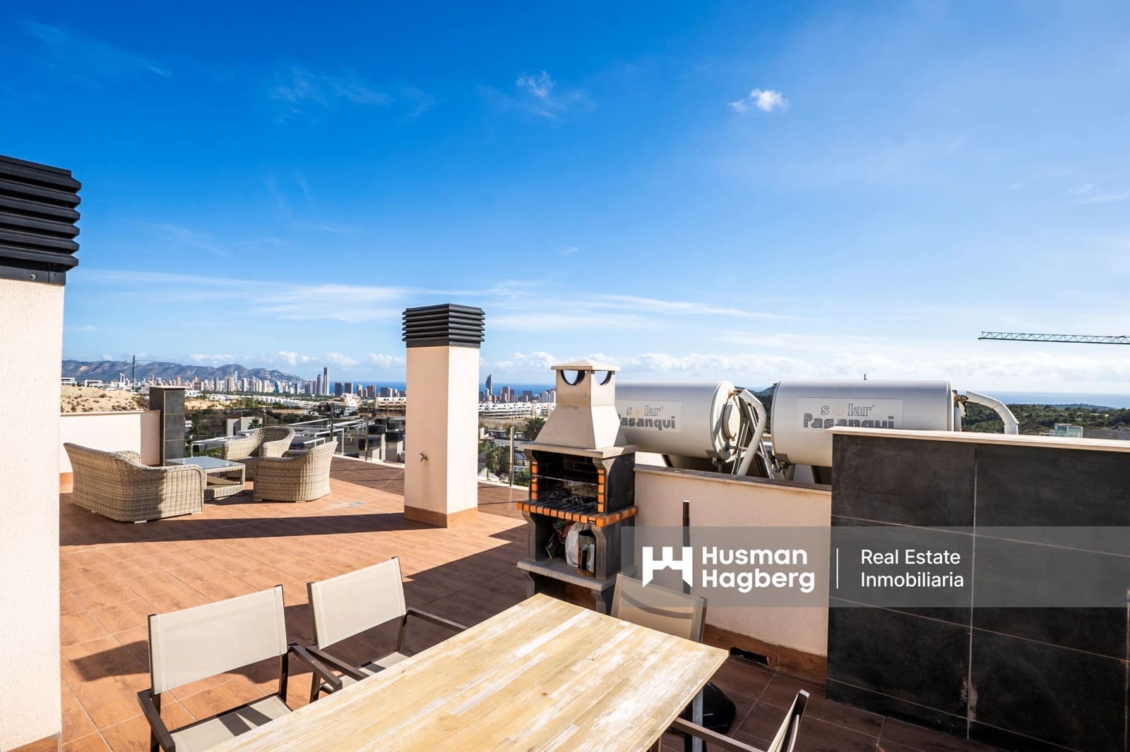 3 soveværelse Lejlighed til salg i Benidorm med swimmingpool - € 389.000 (Ref: 9371576)