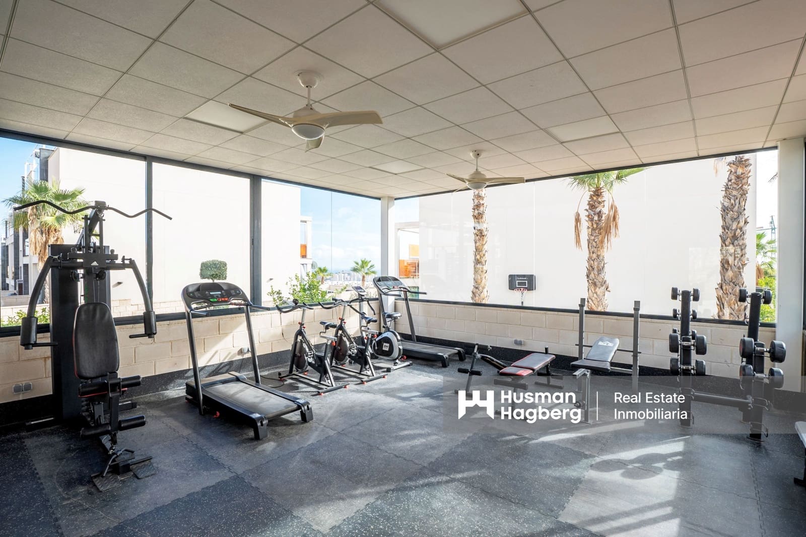 3 soveværelse Lejlighed til salg i Benidorm med swimmingpool - € 389.000 (Ref: 9371576)