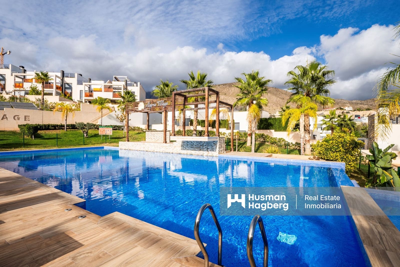 3 soveværelse Lejlighed til salg i Benidorm med swimmingpool - € 389.000 (Ref: 9371576)