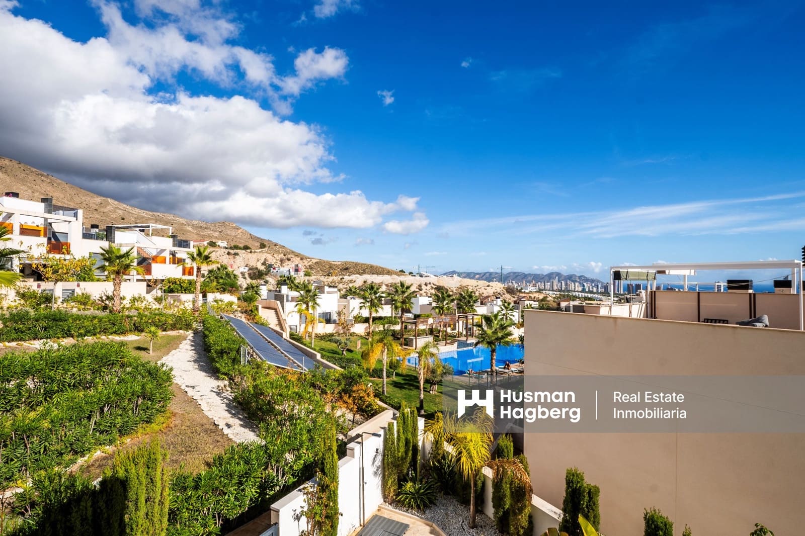 3 soveværelse Lejlighed til salg i Benidorm med swimmingpool - € 389.000 (Ref: 9371576)