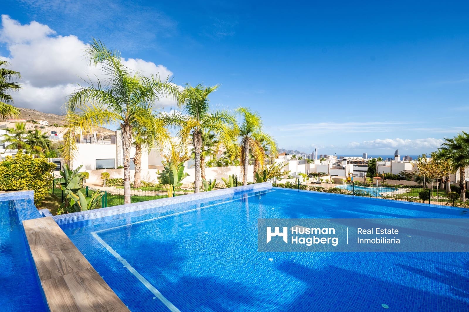 3 soveværelse Lejlighed til salg i Benidorm med swimmingpool - € 389.000 (Ref: 9371576)