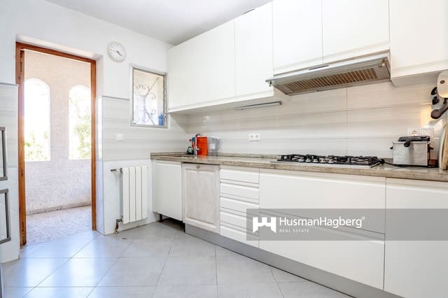 6 sovrum Villa till salu i Alicante stad - 590 000 € (Ref: 9387080)