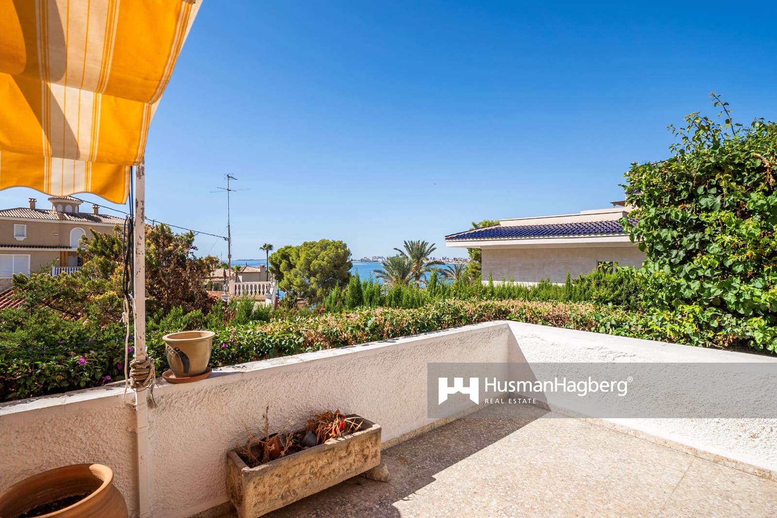 6 sovrum Villa till salu i Alicante stad - 590 000 € (Ref: 9387080)