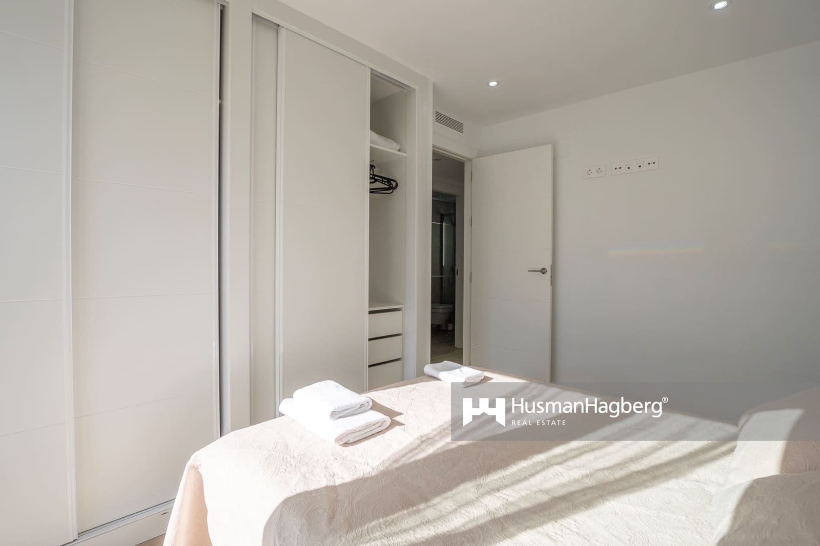 3 bedroom Townhouse for sale in Benidorm with pool - € 369,000 (Ref: 9395599)