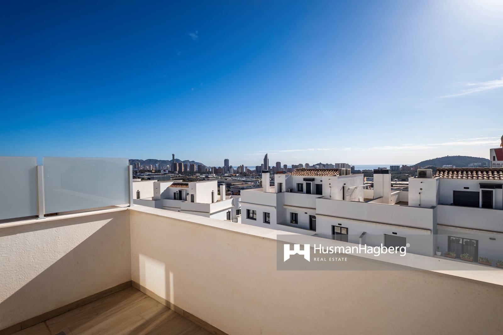 3 bedroom Townhouse for sale in Benidorm with pool - € 369,000 (Ref: 9395599)