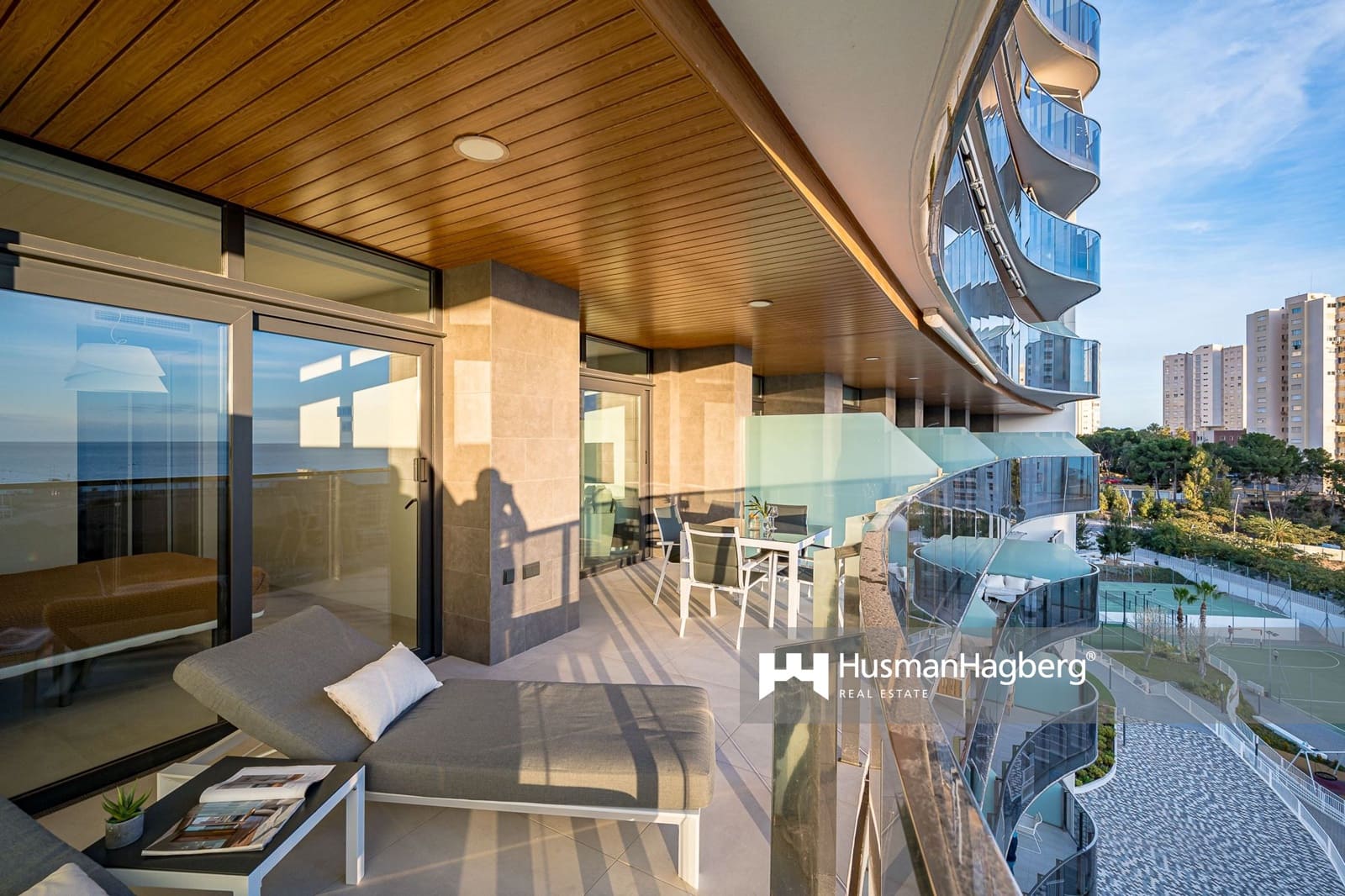 2 soverom Leilighet til salgs i Benidorm med svømmebasseng - € 529 000 (Ref: 9395604)