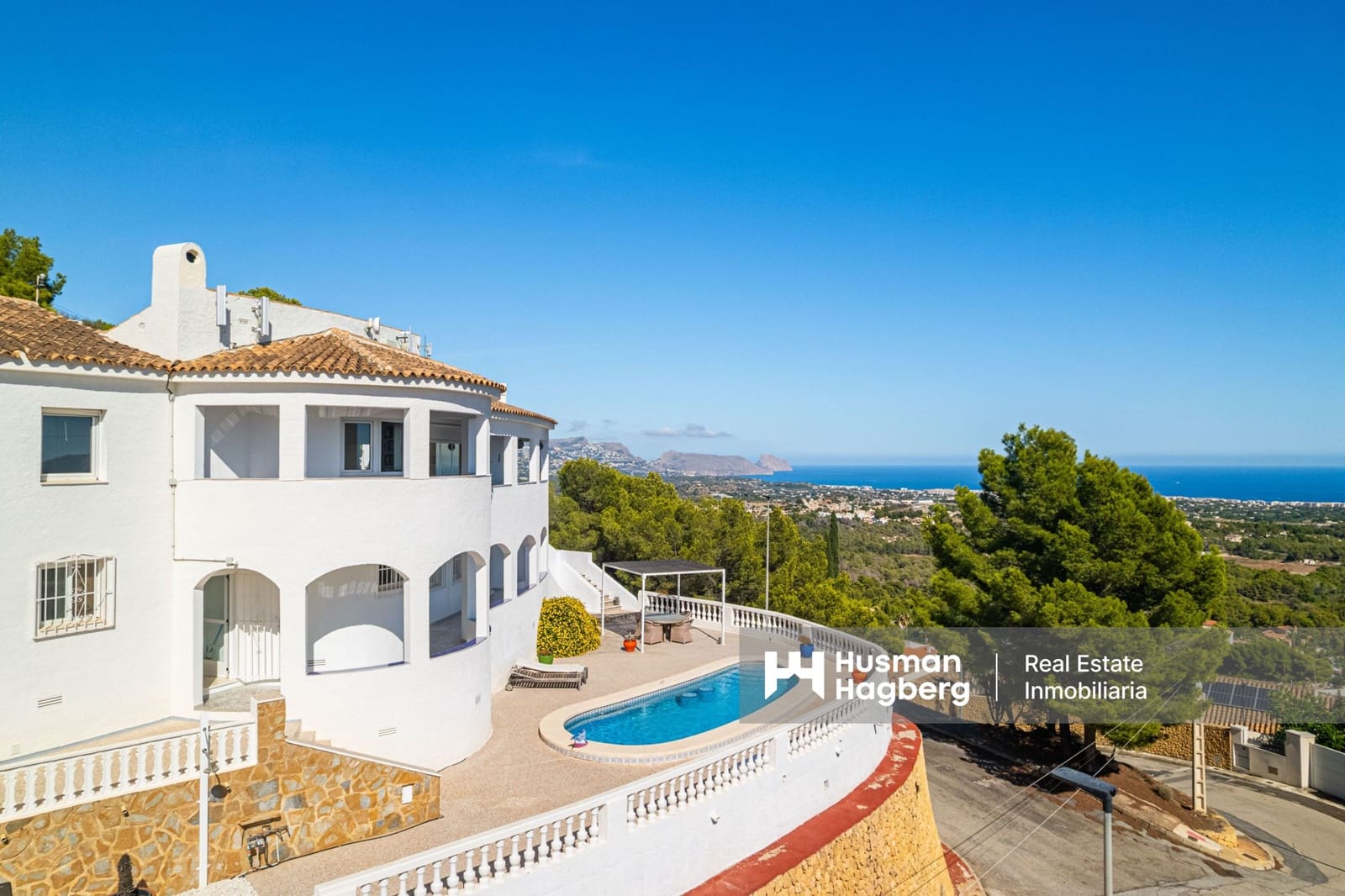 5 slaapkamer Villa te koop in Alfaz del Pi / L'Alfas del Pi met zwembad - € 1.350.000 (Ref: 9402924)