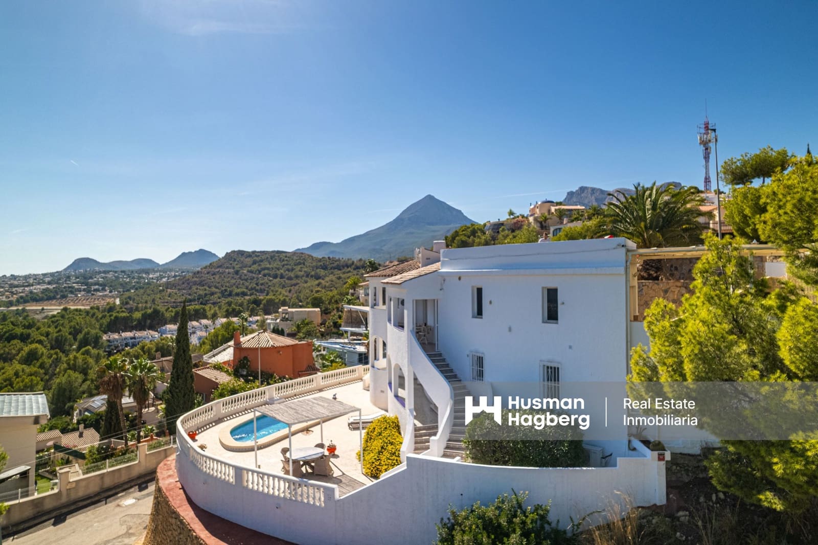 5 slaapkamer Villa te koop in Alfaz del Pi / L'Alfas del Pi met zwembad - € 1.350.000 (Ref: 9402924)