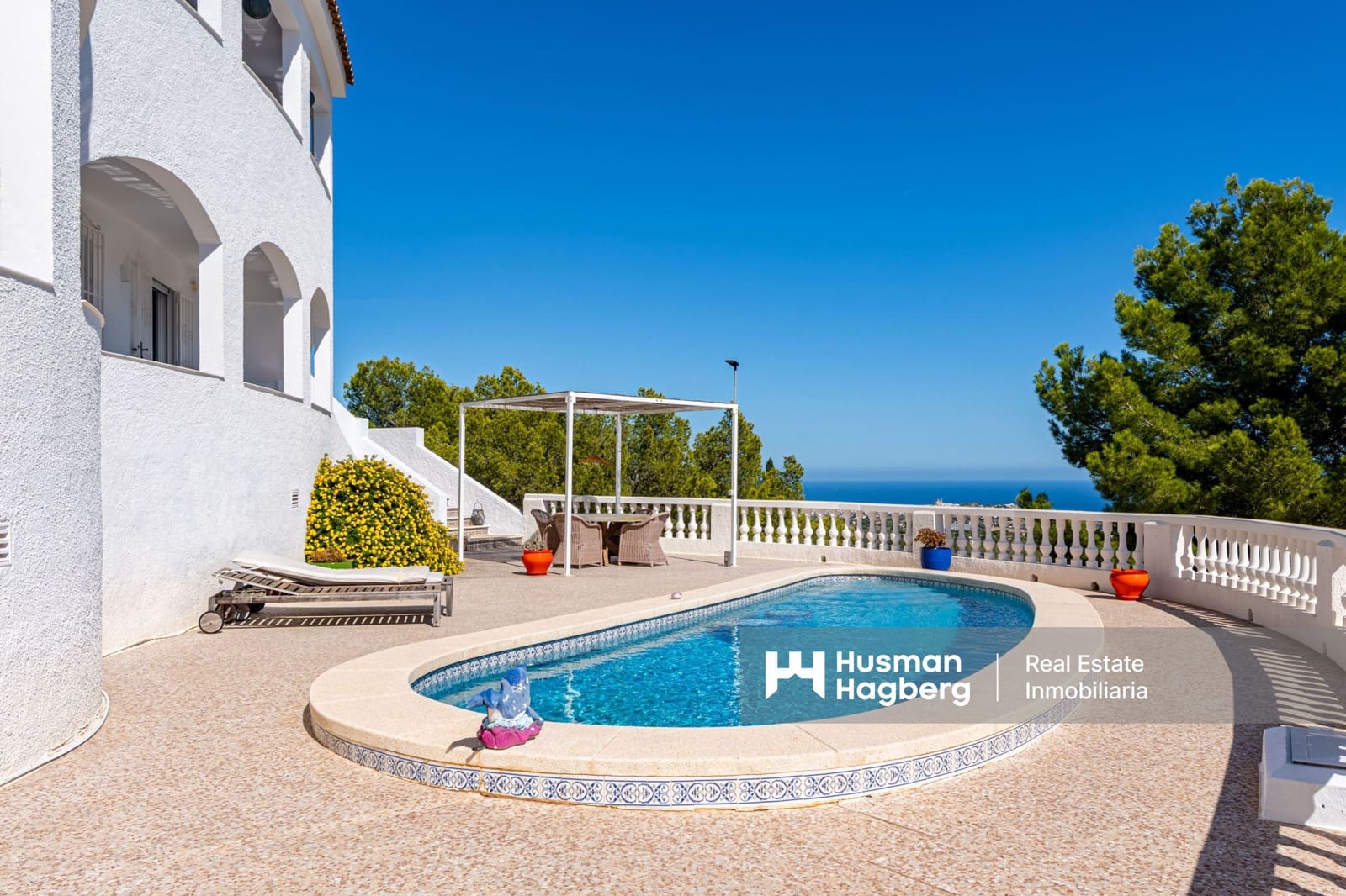 5 slaapkamer Villa te koop in Alfaz del Pi / L'Alfas del Pi met zwembad - € 1.350.000 (Ref: 9402924)