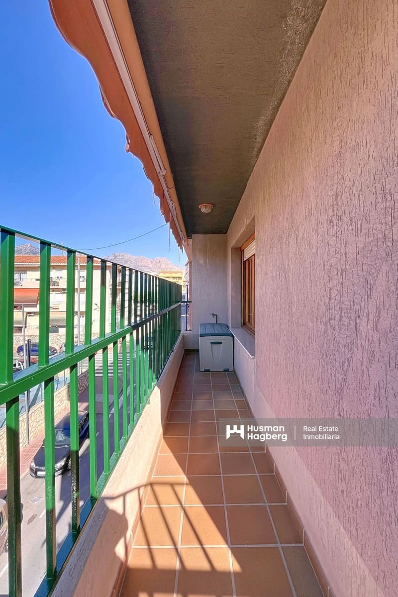 4 sovrum Villa till salu i Alfaz del Pi / L'Alfas del Pi med pool - 555 000 € (Ref: 9402925)