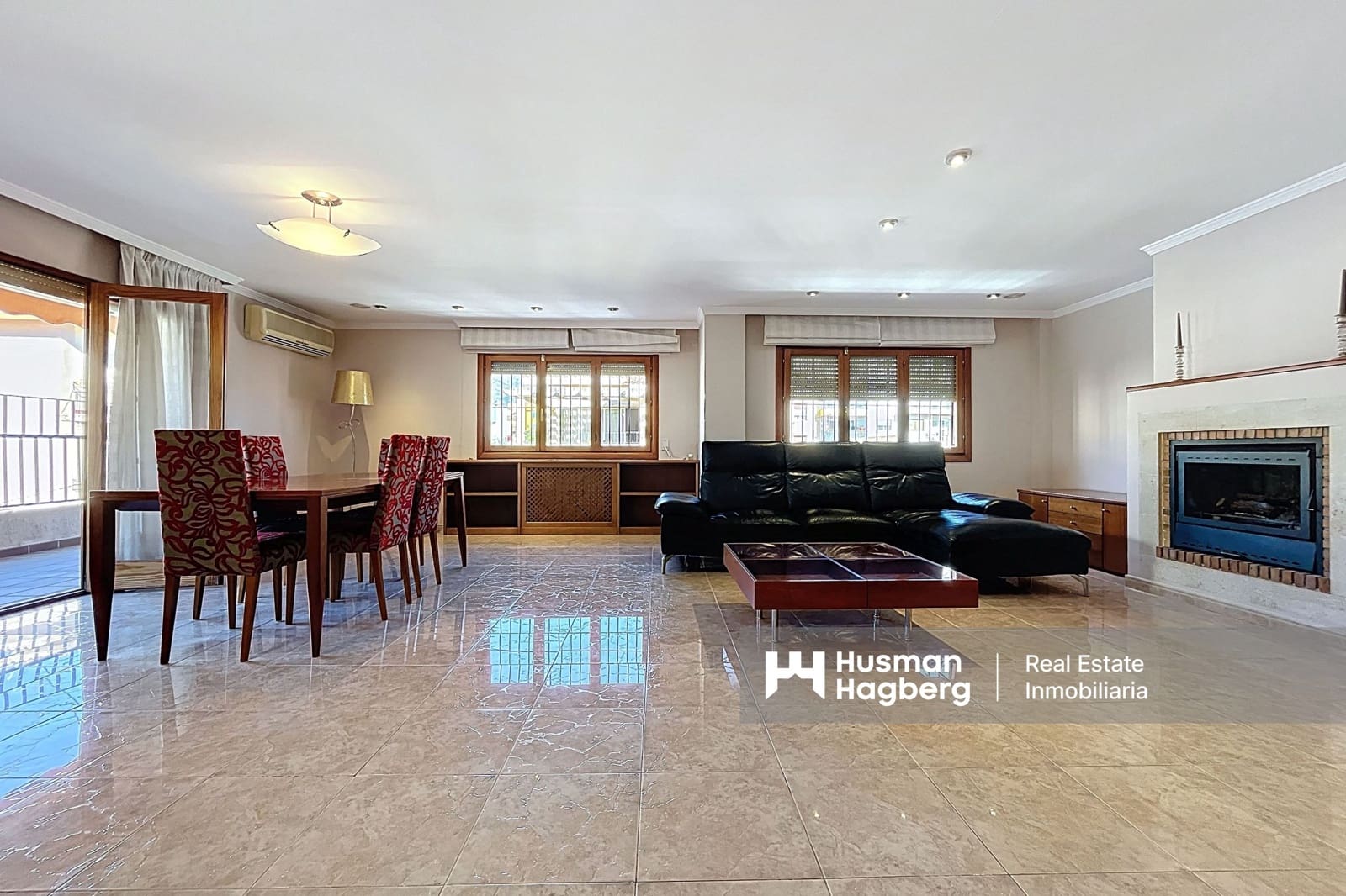 4 sovrum Villa till salu i Alfaz del Pi / L'Alfas del Pi med pool - 555 000 € (Ref: 9402925)