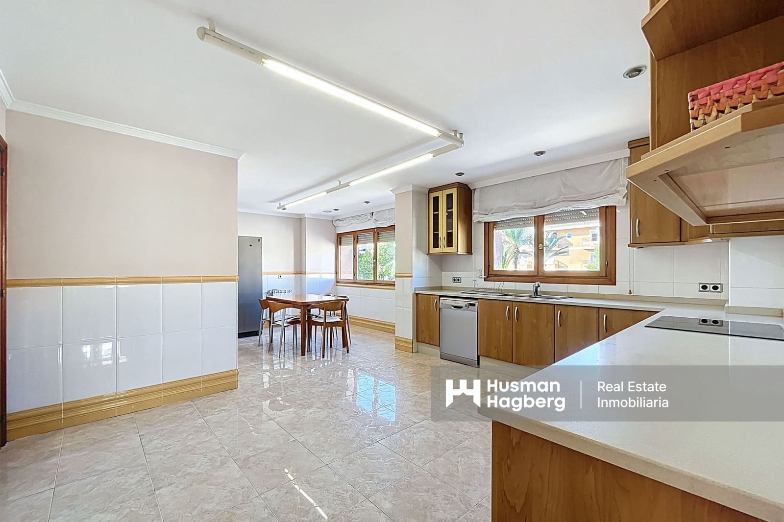 4 sovrum Villa till salu i Alfaz del Pi / L'Alfas del Pi med pool - 555 000 € (Ref: 9402925)