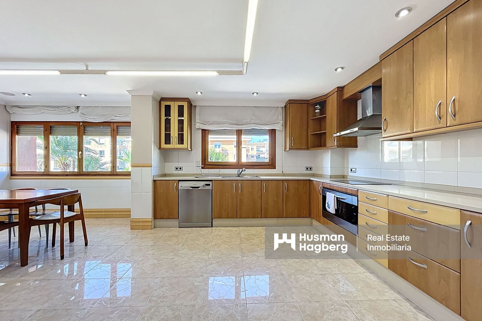 4 sovrum Villa till salu i Alfaz del Pi / L'Alfas del Pi med pool - 555 000 € (Ref: 9402925)