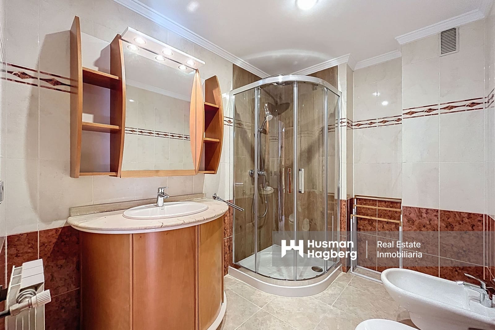 4 sovrum Villa till salu i Alfaz del Pi / L'Alfas del Pi med pool - 555 000 € (Ref: 9402925)