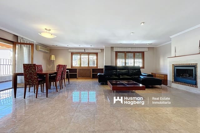 4 sovrum Villa till salu i Pueblo - Urbanizaciones, Alfaz del Pi / L'Alfàs del Pi med pool - 555 000 € (Ref: 9402925)