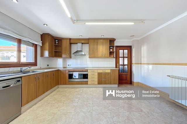 4 sovrum Villa till salu i Pueblo - Urbanizaciones, Alfaz del Pi / L'Alfàs del Pi med pool - 555 000 € (Ref: 9402925)