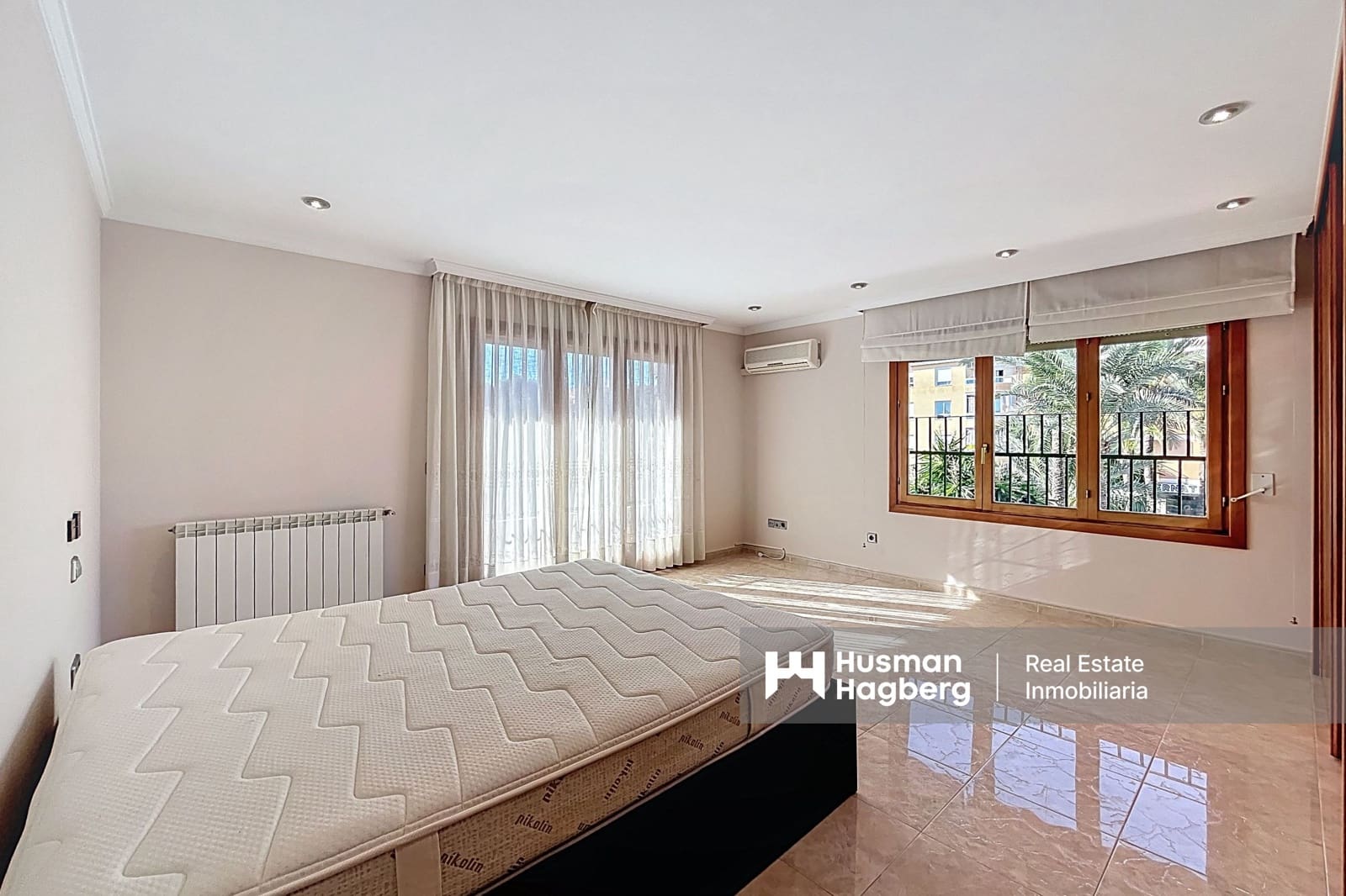 4 sovrum Villa till salu i Alfaz del Pi / L'Alfas del Pi med pool - 555 000 € (Ref: 9402925)