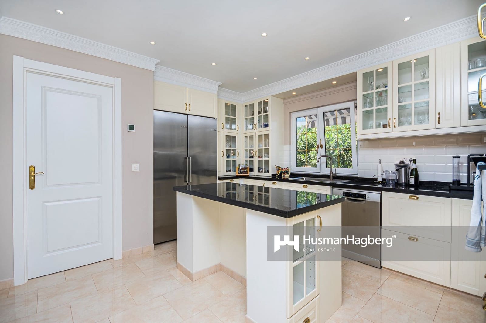 3 bedroom Villa for sale in Albir with pool - € 1,349,000 (Ref: 9429507)