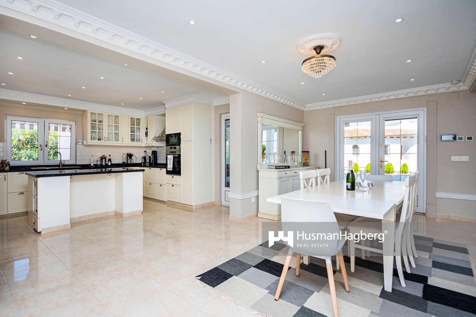 3 bedroom Villa for sale in Albir with pool - € 1,349,000 (Ref: 9429507)