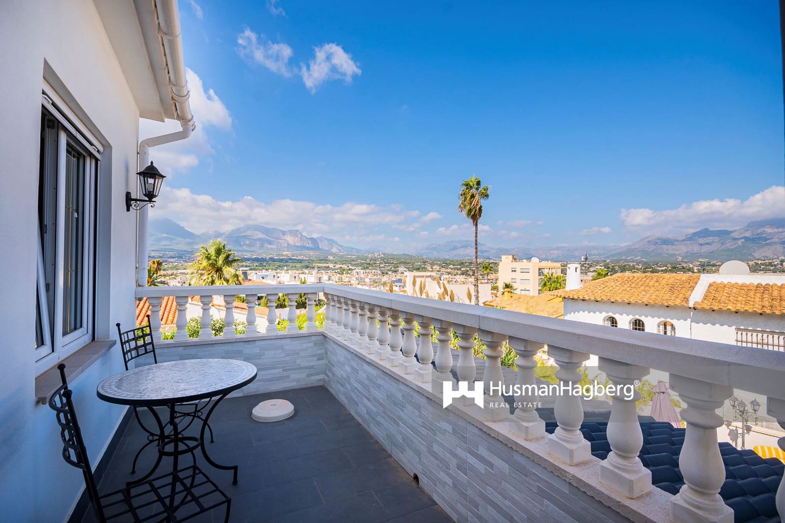 3 bedroom Villa for sale in Albir with pool - € 1,349,000 (Ref: 9429507)