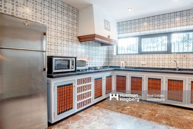 3 bedroom Villa for sale in Guadalest - € 520,000 (Ref: 9432876)