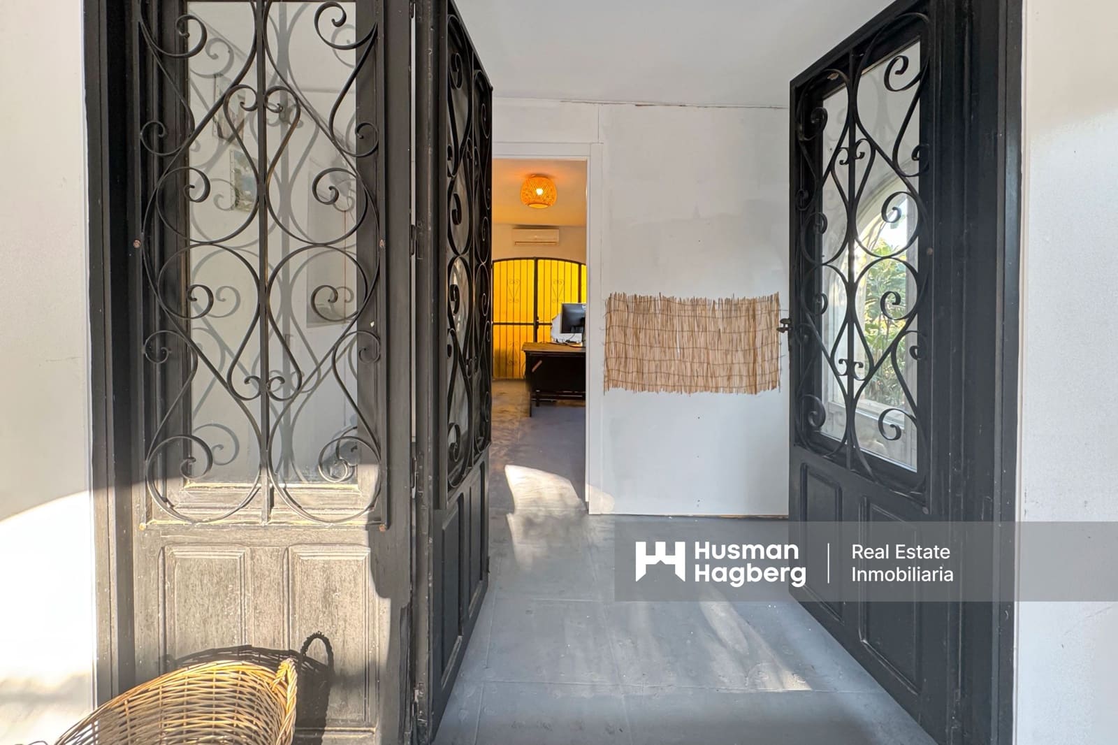 5 bedroom Villa for sale in Polop with pool - € 375,000 (Ref: 9432877)