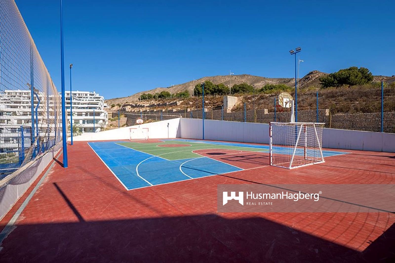 4 chambre Villa/Maison à vendre à Benidorm avec piscine - 699 000 € (Ref: 9442933)