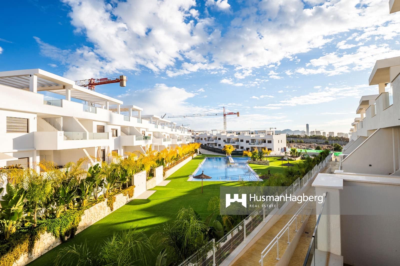 2 bedroom Apartment for sale in Benidorm with pool - € 355,000 (Ref: 9445660)