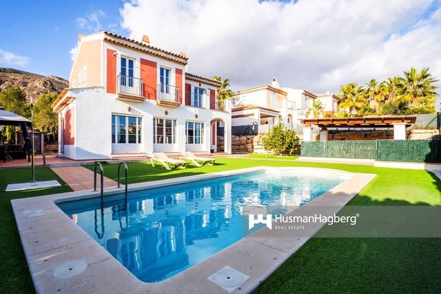 4 soverom Villa til salgs i Benidorm med svømmebasseng - € 810 000 (Ref: 9445667)