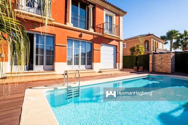 4 sovrum Villa till salu i Benidorm med pool - 770 000 € (Ref: 9448754)