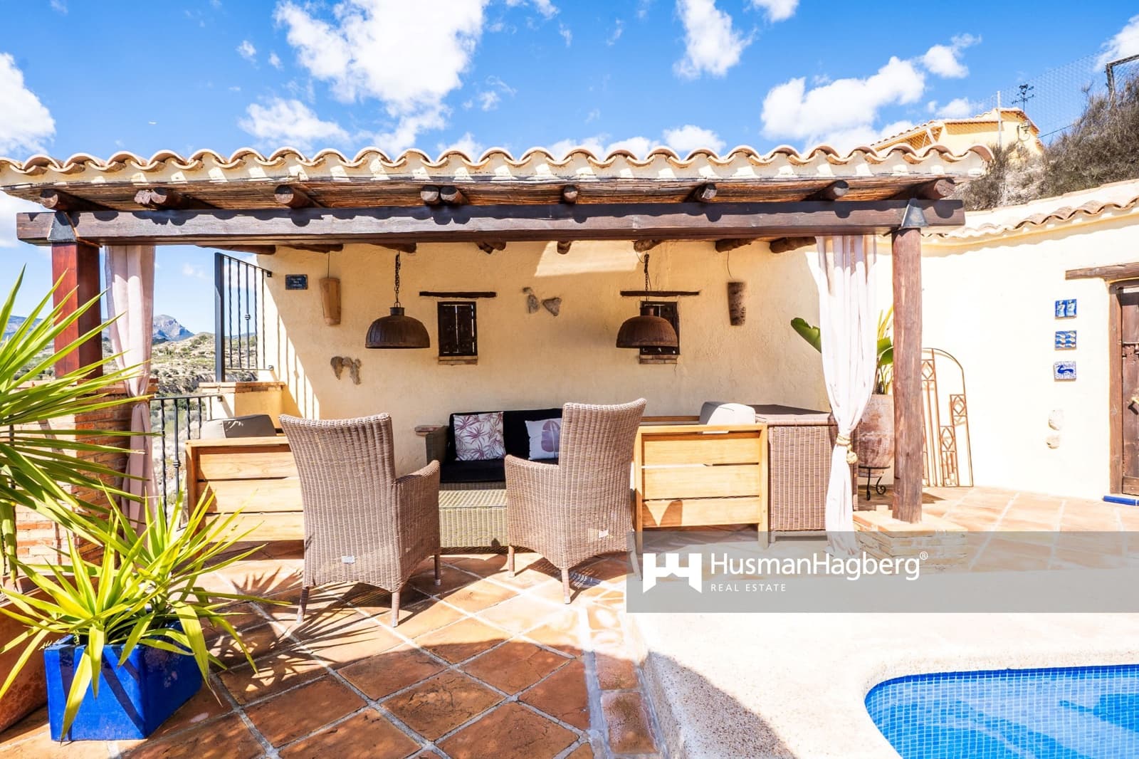 Chalet de 3 habitaciones en Relleu en venta con piscina - 709.000 € (Ref: 9450089)