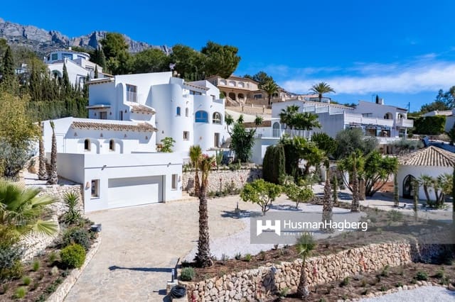 5 bedroom Villa for sale in Altea with pool - € 1,695,000 (Ref: 9453073)