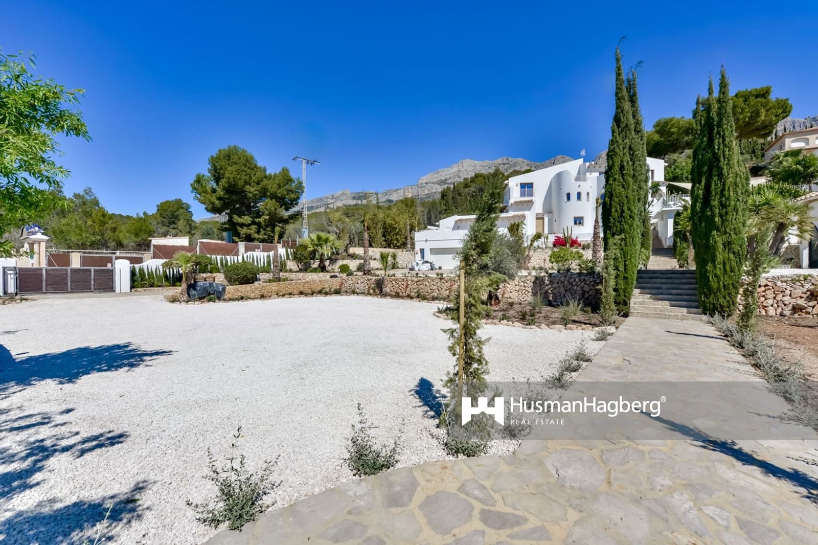 5 bedroom Villa for sale in Altea with pool - € 1,695,000 (Ref: 9453073)