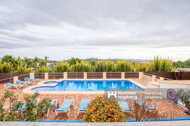 Chalet de 8 habitaciones en Polop en venta con piscina - 689.000 € (Ref: 9471931)