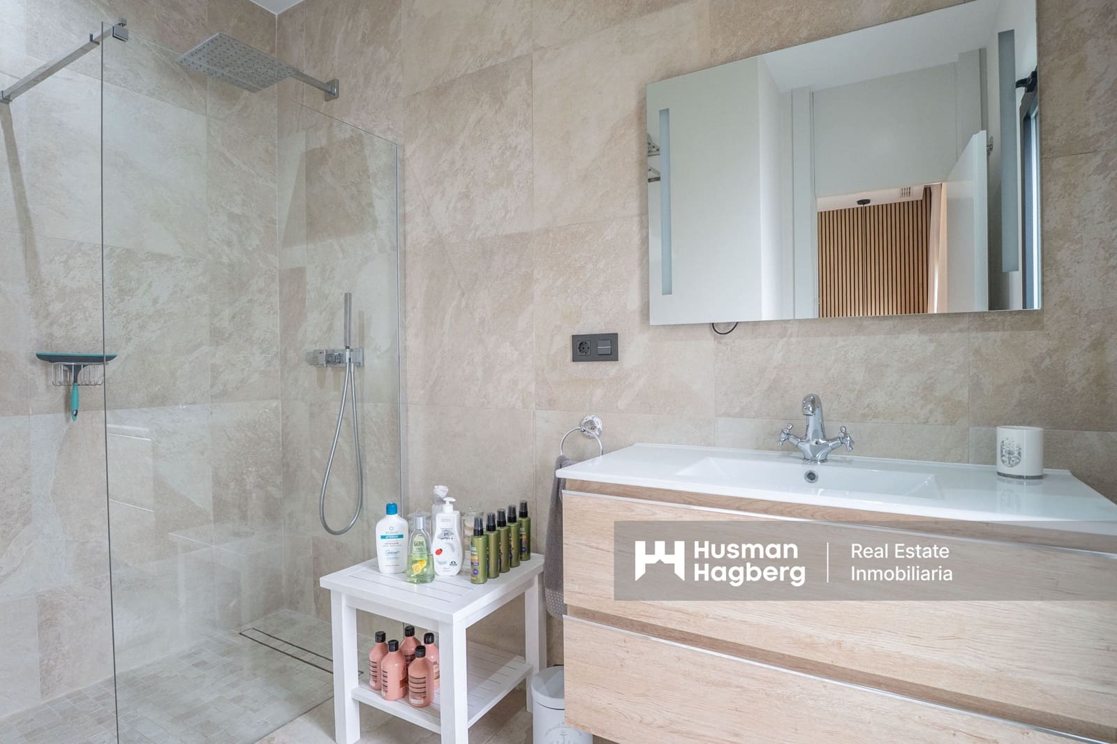 Chalet de 2 habitaciones en Benidorm en venta con piscina - 675.000 € (Ref: 9471933)