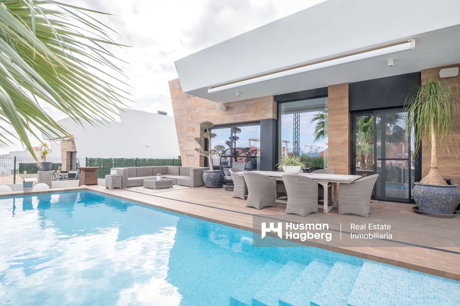 Chalet de 2 habitaciones en Benidorm en venta con piscina - 675.000 € (Ref: 9471933)