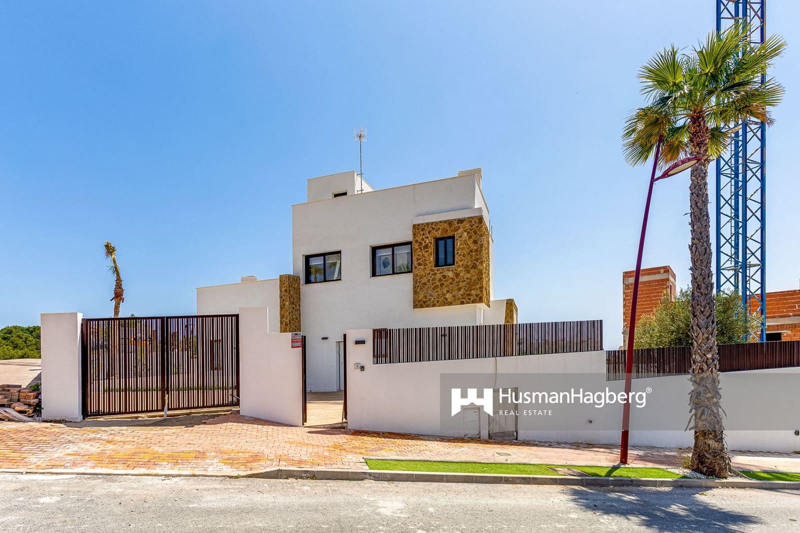 4 bedroom Villa for sale in Benidorm with pool - € 690,000 (Ref: 9473671)