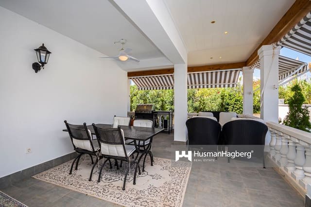 3 makuuhuone Huvila myytävänä paikassa Albir, Alfaz del Pi / L'Alfàs del Pi mukana uima-altaan - 1 349 000 € (Ref: 9475060)